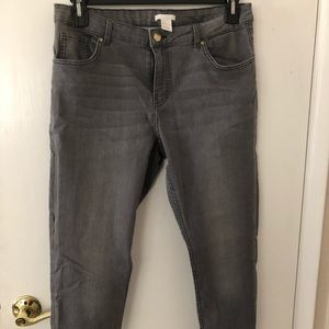 Mid rise skinny jeans